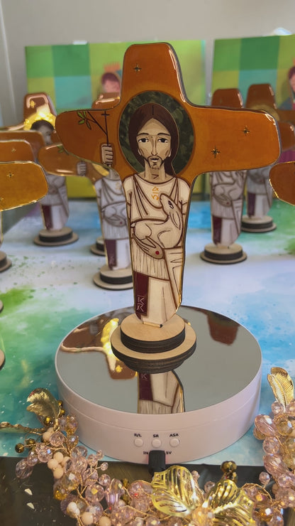 Cruz Pedestal